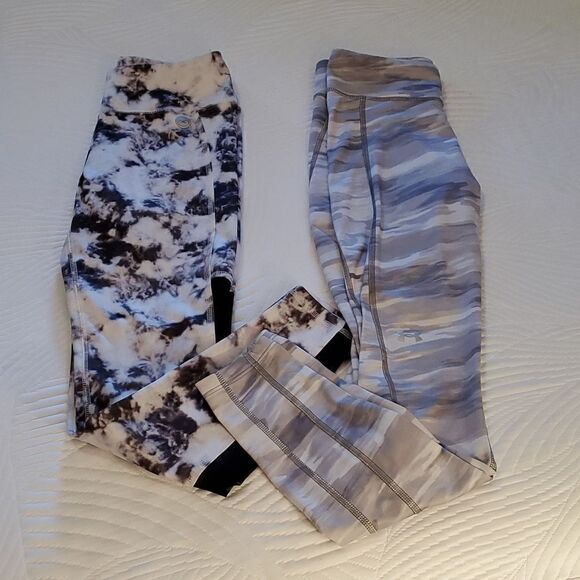 2 Pairs of Yoga Leggings Ladies S Under Armour/Hollister - Picture 2 of 6